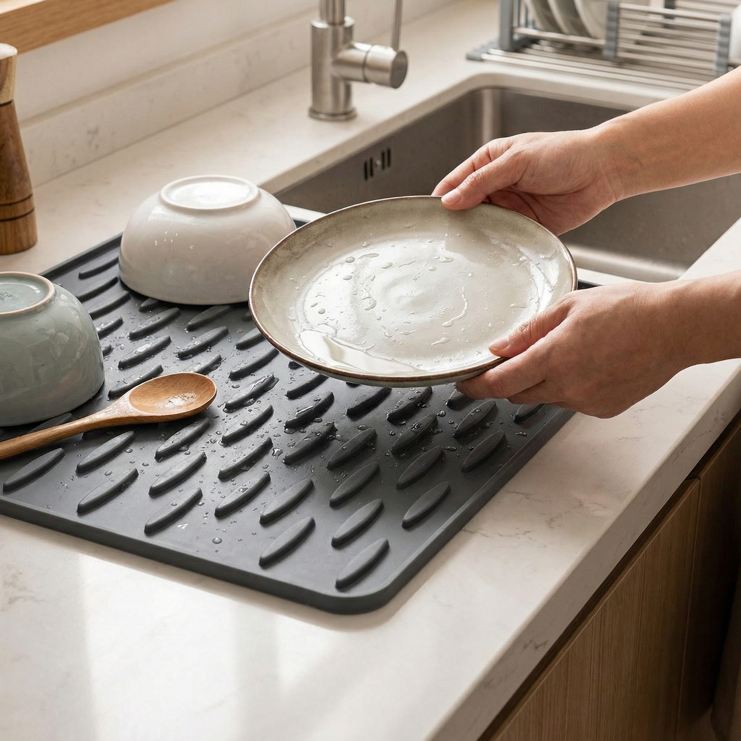 Angled Silicone Drip Mat – Heat Resistant and Non-Slip